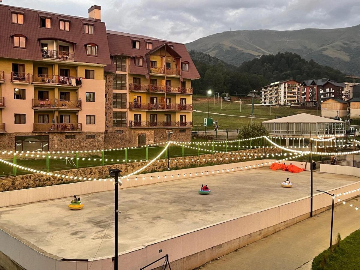 באקוריאני Snow Pine Suite - 4 Star Resort מראה חיצוני תמונה