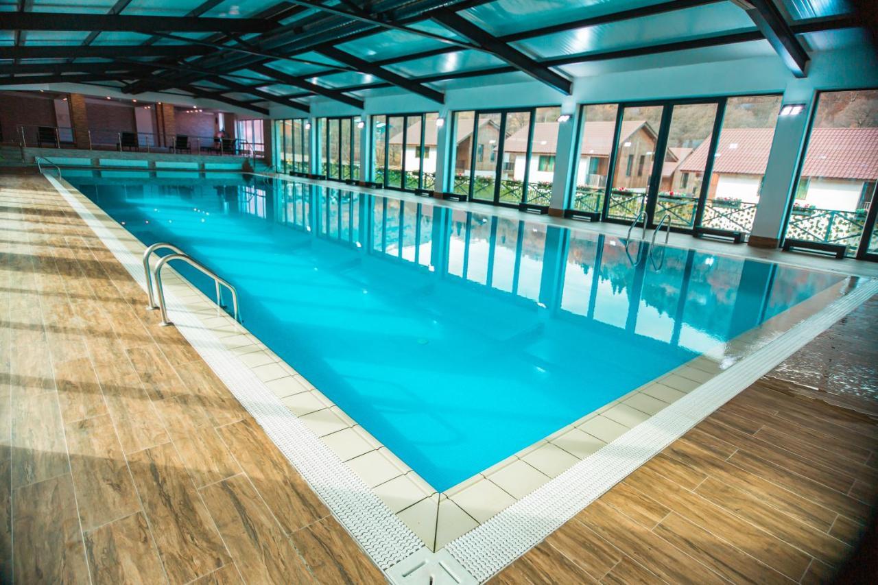 באקוריאני Snow Pine Suite - 4 Star Resort מראה חיצוני תמונה