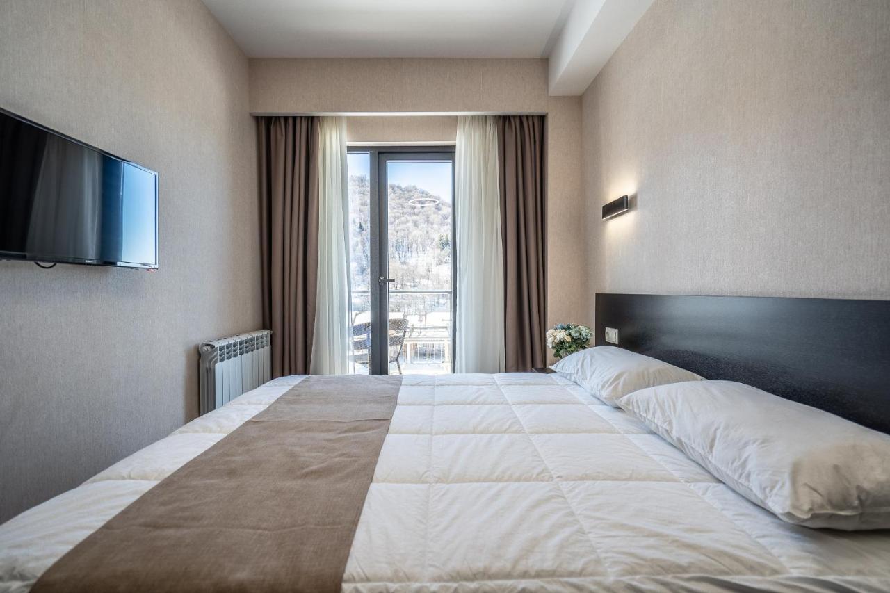 באקוריאני Snow Pine Suite - 4 Star Resort מראה חיצוני תמונה