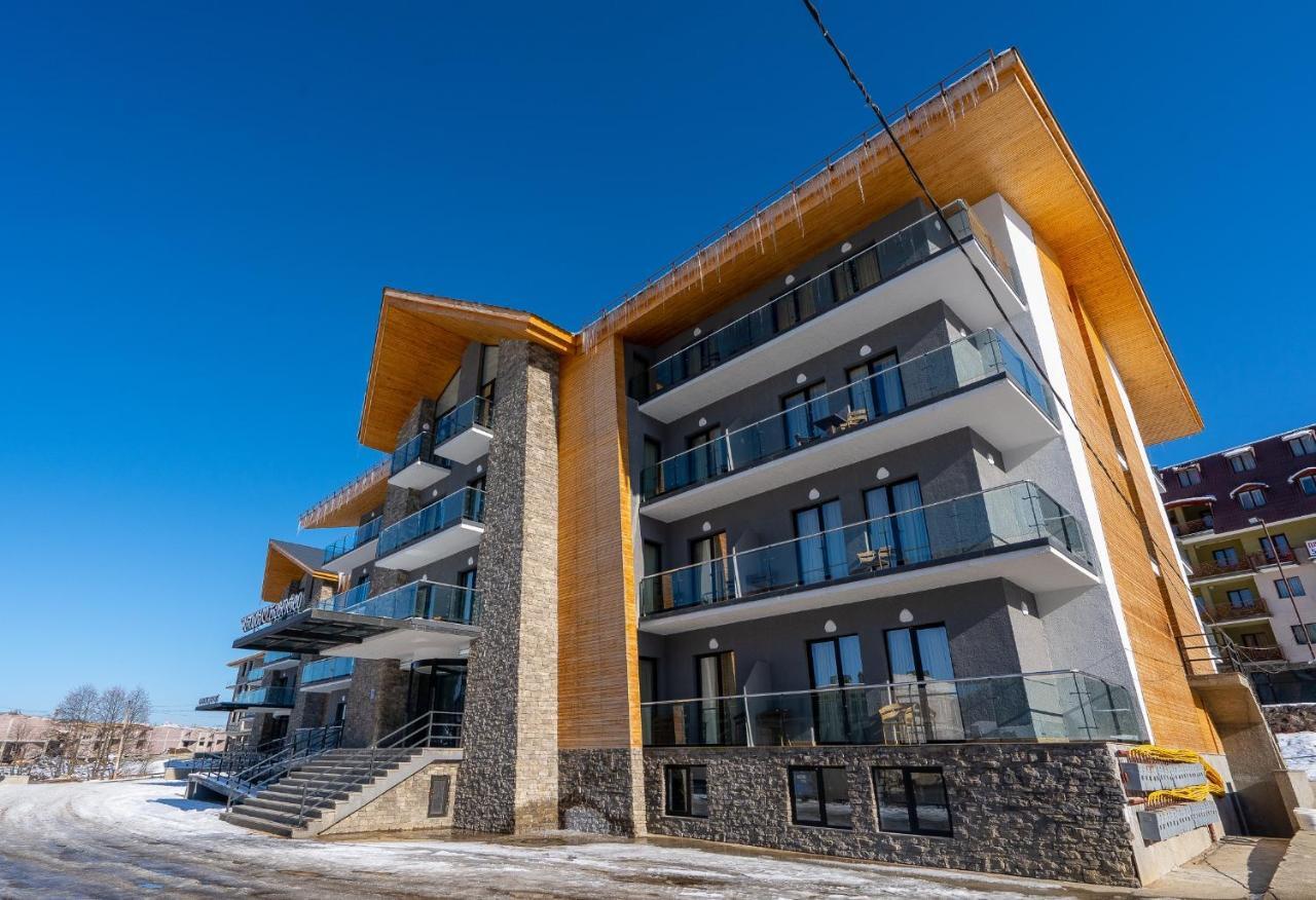 באקוריאני Snow Pine Suite - 4 Star Resort מראה חיצוני תמונה