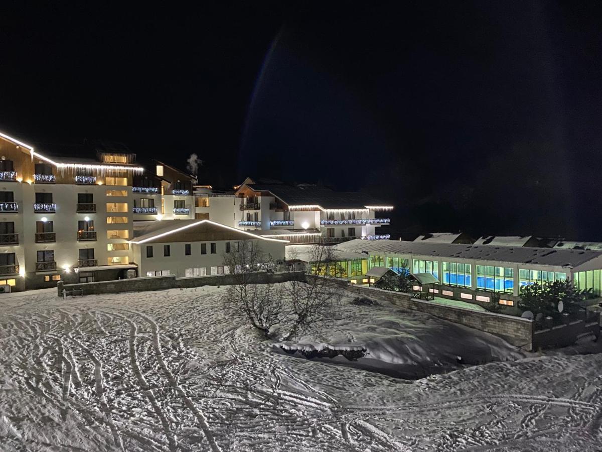 באקוריאני Snow Pine Suite - 4 Star Resort מראה חיצוני תמונה
